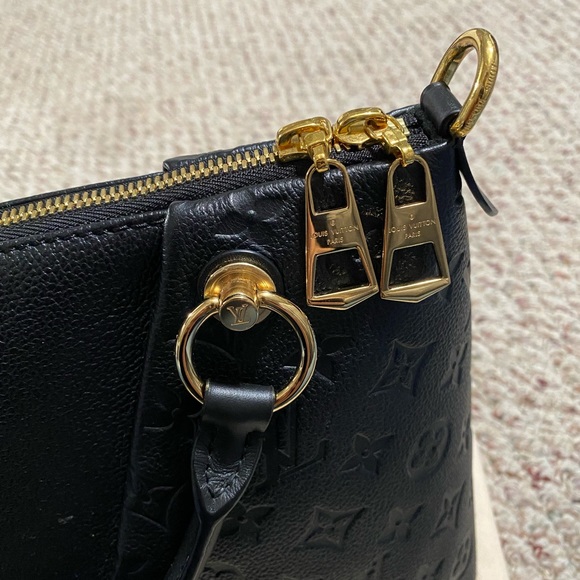 Louis Vuitton Empreinte V Tote - Picture 2 of 10